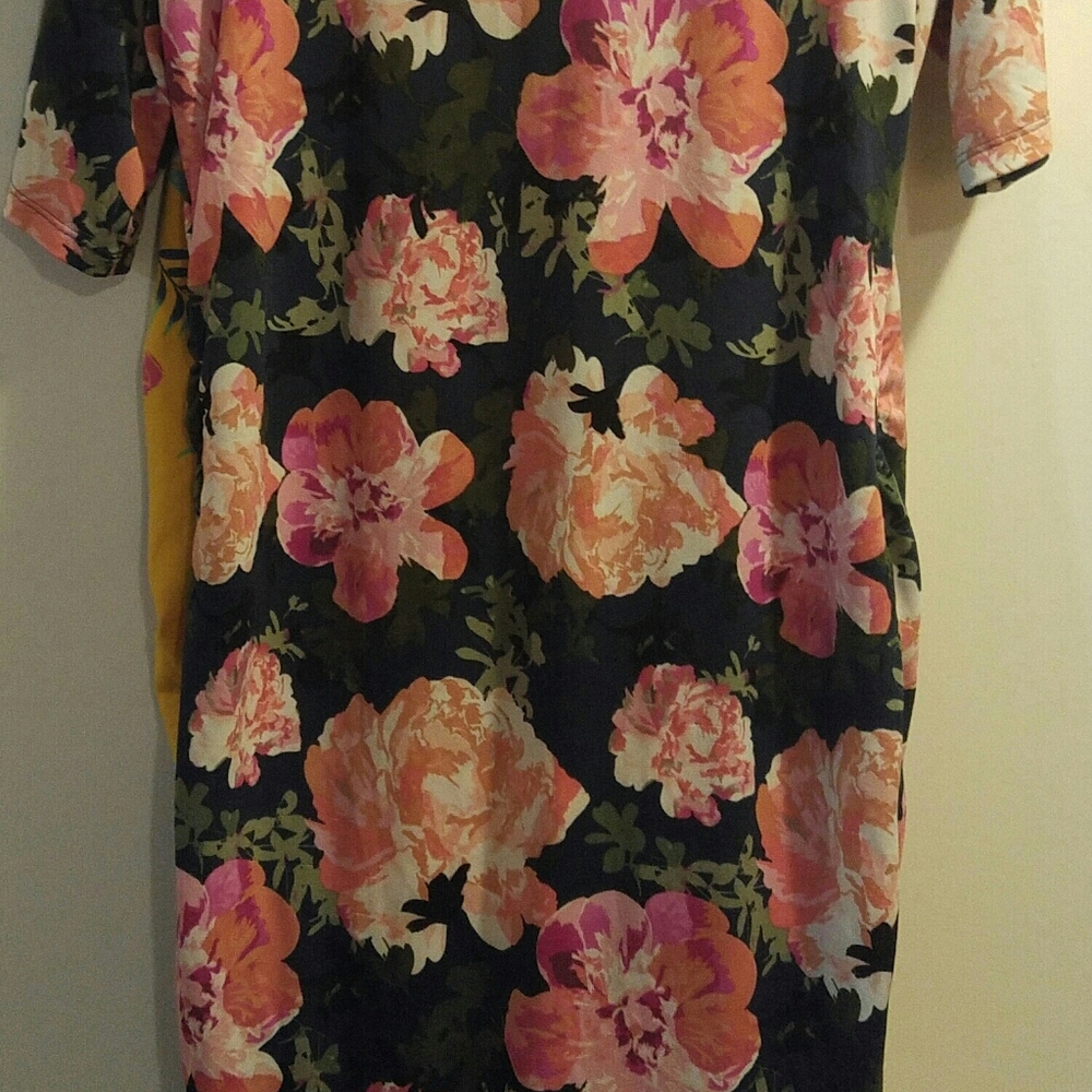 Flower patern dress
